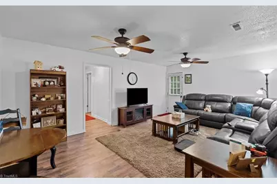 134 Shamu Drive, Reidsville, NC 27320 - Photo 5