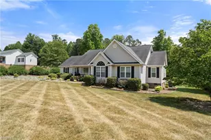 1281 Barker Dr, Randleman, NC 27317 - Photo 3