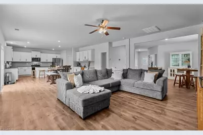 146 Carson Court, Winston-Salem, NC 27107 - Photo 9