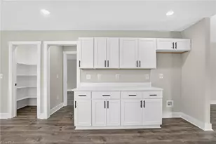 1313 Kearns Alley, High Point, NC 27260 - Photo 17