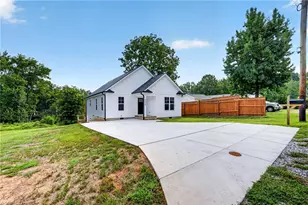 1313 Kearns Alley, High Point, NC 27260 - Photo 7