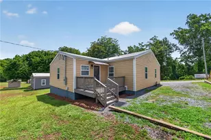 318 5th St, Siler City, NC 27344 - Photo 21