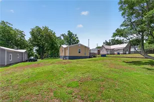 318 5th St, Siler City, NC 27344 - Photo 23