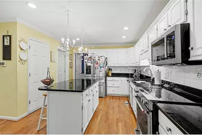 4015 Baytree Court, High Point, NC 27265 - Photo 9