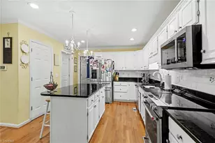 4015 Baytree Ct, High Point, NC 27265 - Photo 9