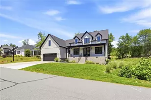 7606 Monty Dr, Kernersville, NC 27284 - Photo 3
