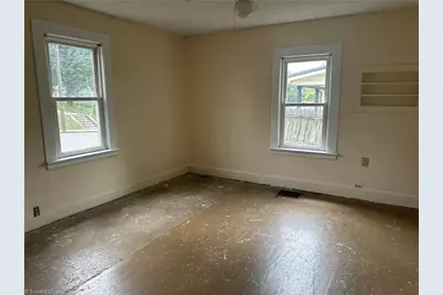 322 Hadley Street, Mount Airy, NC 27030 - Photo 9