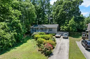 26 Tesh St, Thomasville, NC 27360 - Photo 1