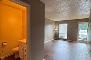 1311 Meadowview Rd, Greensboro, NC 27403 - Photo 9