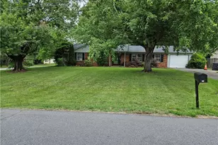 214 Mountain Brook Dr, King, NC 27021 - Photo 3