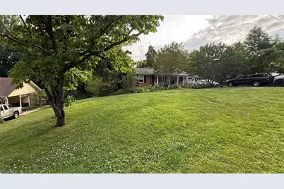 163 Florida Avenue, Mount Airy, NC 27030 - Photo 5