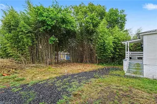 706 Hamilton St, Eden, NC 27288 - Photo 25
