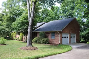 329 Laurel St, Mount Airy, NC 27030 - Photo 47