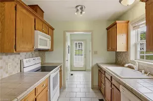 108 McCleskey Dr, Yadkinville, NC 27055 - Photo 13