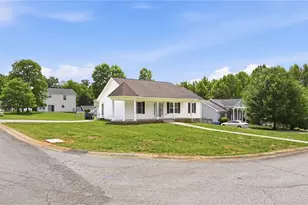 108 McCleskey Dr, Yadkinville, NC 27055 - Photo 3