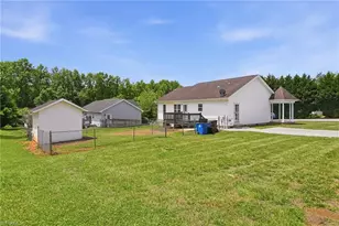 108 McCleskey Dr, Yadkinville, NC 27055 - Photo 29