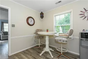 4620 Lawndale Dr, Greensboro, NC 27455 - Photo 9