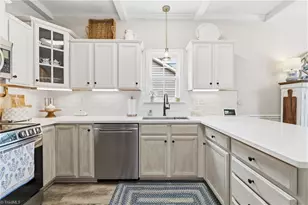 1282 Cedarline Ln, Winston-Salem, NC 27103 - Photo 7