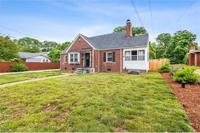 902 Wentworth Street, Reidsville, NC 27320 - Photo 3
