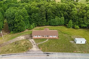 181 Layell Rd, Elkin, NC 28621 - Photo 3