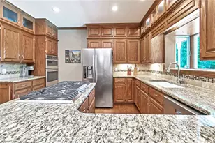 292 Breckenridge Ln, Wilkesboro, NC 28697 - Photo 3