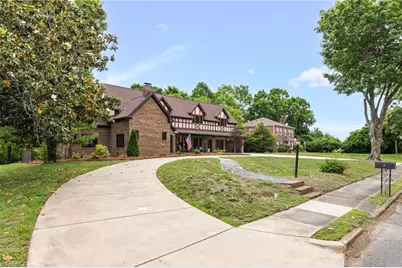 7 Mock Street, Thomasville, NC 27360 - Photo 5