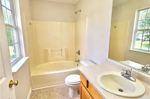 5715 River Glen Dr, Greensboro, NC 27455 - Photo 11