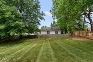 597 Lakeside Valley Dr, Winston-Salem, NC 27107 - Photo 35