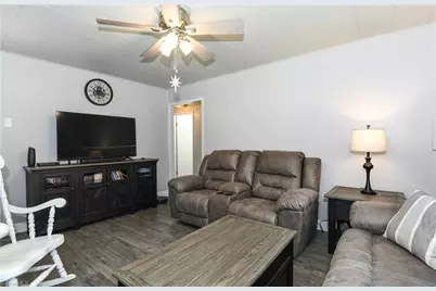 501 Melba Lane, Winston-Salem, NC 27107 - Photo 3