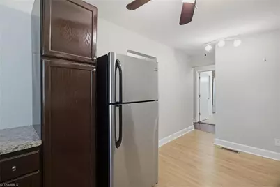 319 Dogwood Circle, High Point, NC 27260 - Photo 11