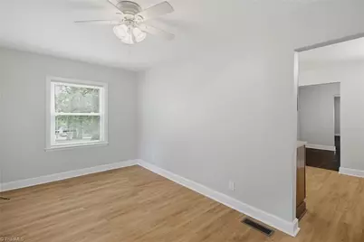 319 Dogwood Circle, High Point, NC 27260 - Photo 13