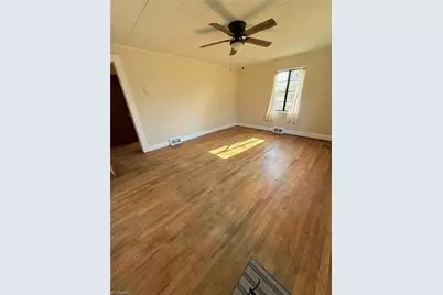 722 Maiden Lane, Mount Airy, NC 27030 - Photo 3