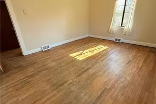 722 Maiden Ln, Mount Airy, NC 27030 - Photo 3
