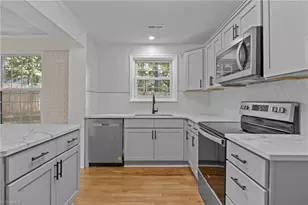940 N Peace Haven Rd, Winston-Salem, NC 27104 - Photo 11