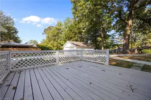 940 N Peace Haven Rd, Winston-Salem, NC 27104 - Photo 19