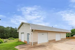243 Farmingdale Ave, Winston-Salem, NC 27107 - Photo 3
