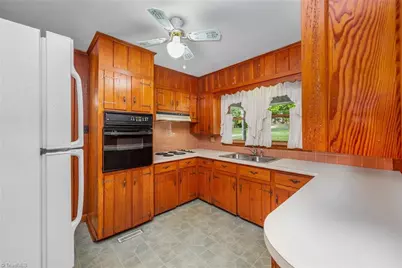 243 Farmingdale Avenue, Winston-Salem, NC 27107 - Photo 19