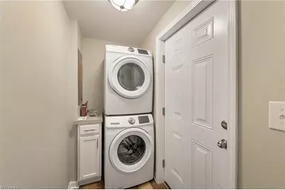 1015 Martin Street, Winston-Salem, NC 27103 - Photo 9