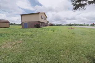 110 Robert Dr, State Road, NC 28676 - Photo 9