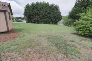 110 Robert Dr, State Road, NC 28676 - Photo 7