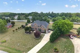6005 Lomond Dr, Summerfield, NC 27358 - Photo 37