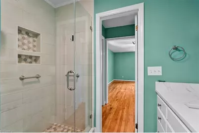 1004 Kemp Road W, Greensboro, NC 27410 - Photo 25