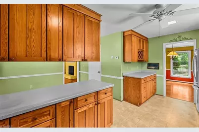 1004 Kemp Road W, Greensboro, NC 27410 - Photo 13
