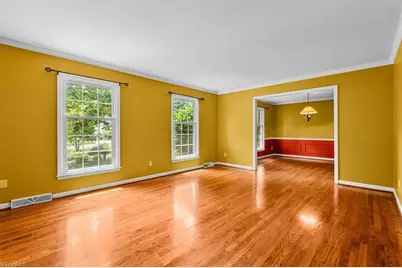 1004 Kemp Road W, Greensboro, NC 27410 - Photo 7