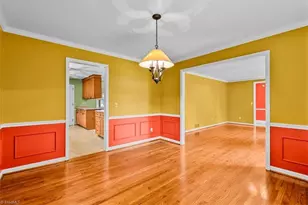 1004 Kemp Rd W, Greensboro, NC 27410 - Photo 9