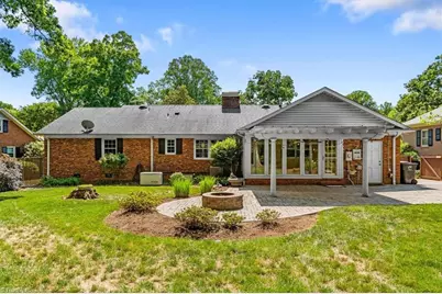 1004 Kemp Road W, Greensboro, NC 27410 - Photo 33