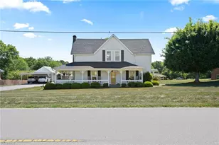 1853 Moravian Falls Rd, Wilkesboro, NC 28697 - Photo 3