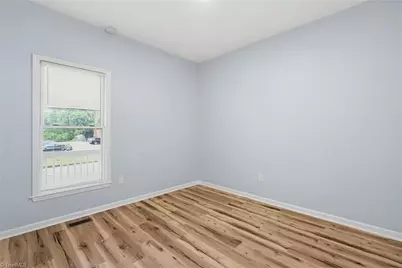 702 Maple Avenue, Burlington, NC 27215 - Photo 19