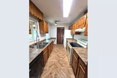 2603 Williams Street, Greensboro, NC 27403 - Photo 3