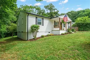 161 Holman St, Mocksville, NC 27028 - Photo 3
